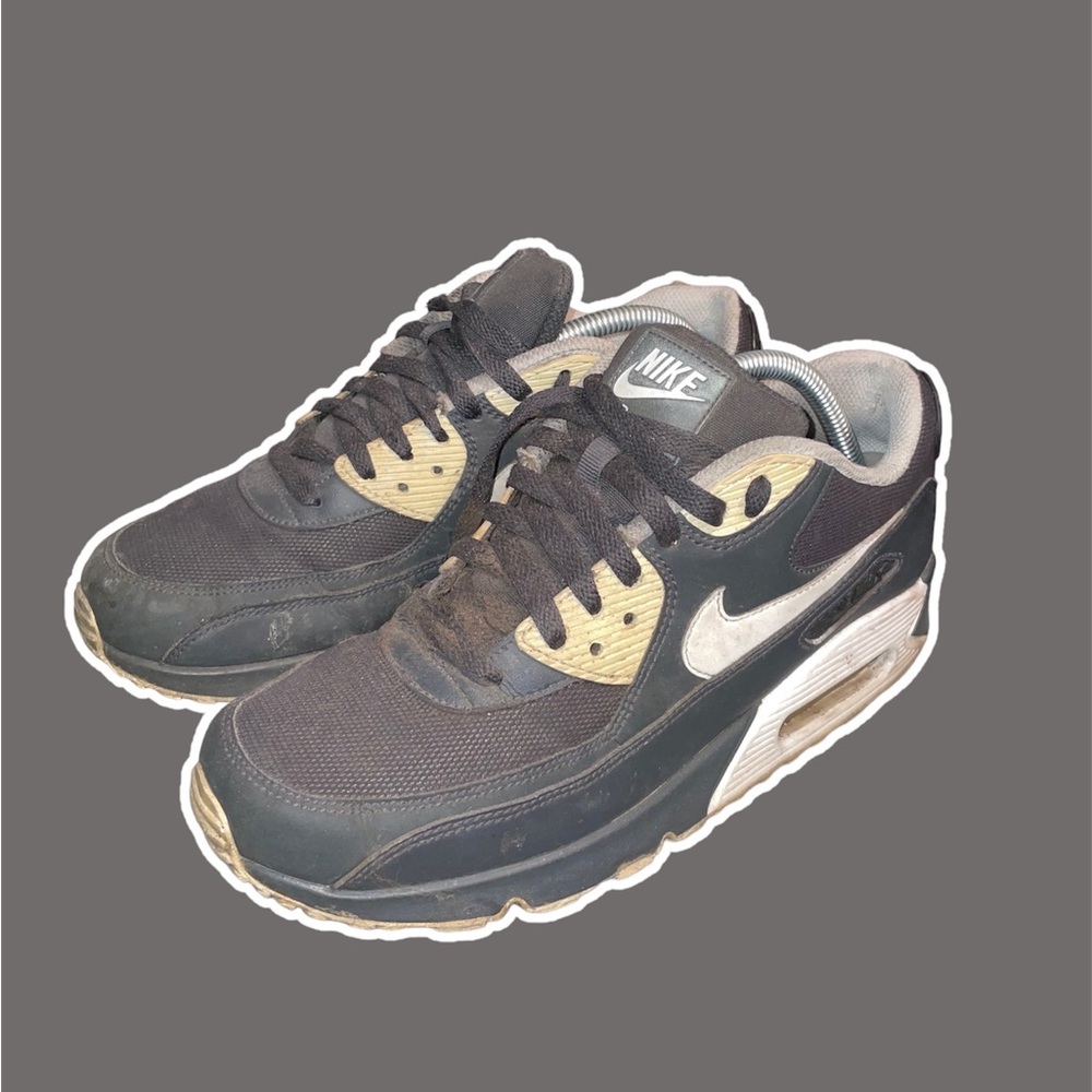 Nike Air Max 90 Trainers In Grey